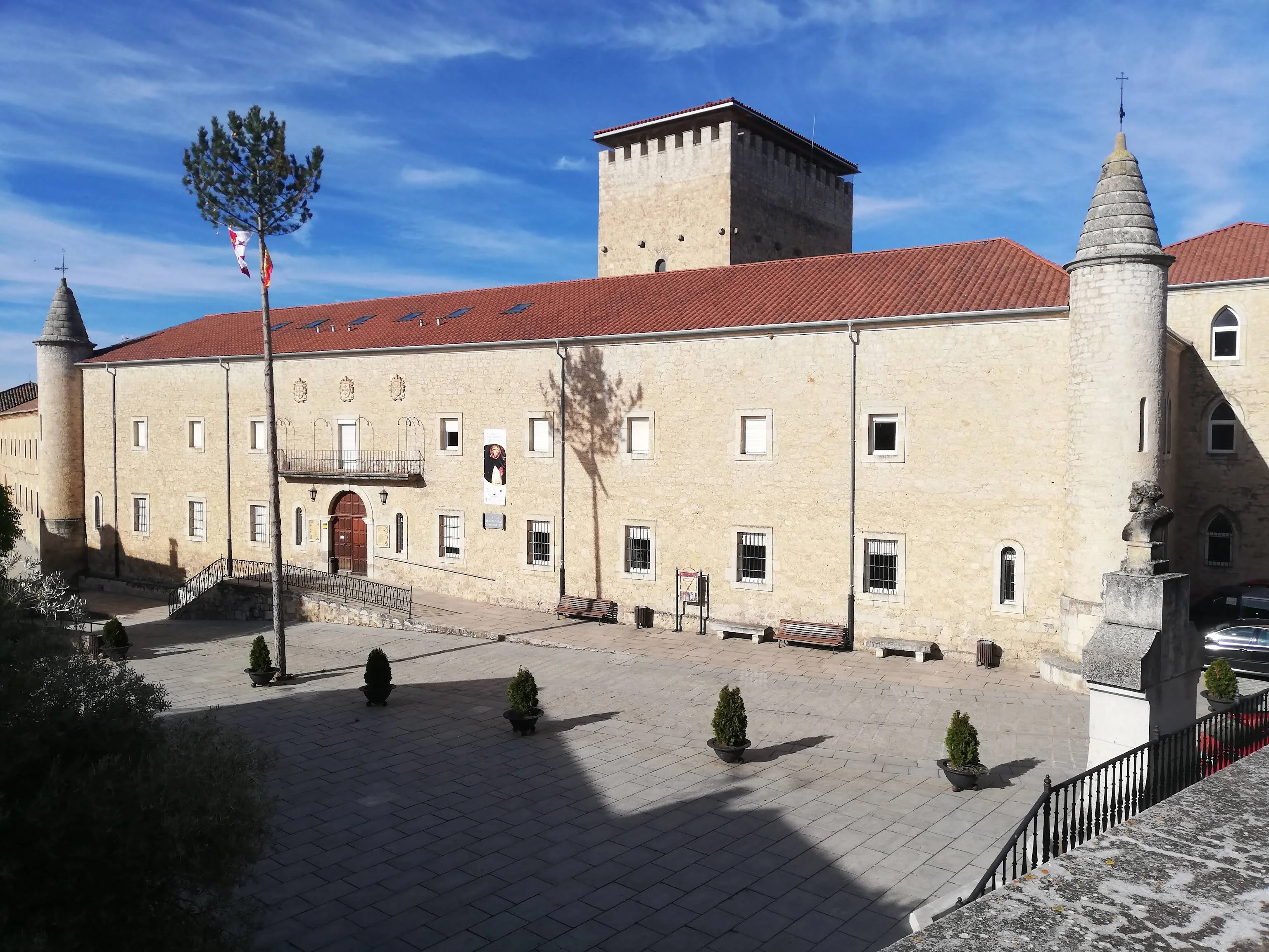 Plaza monasterio