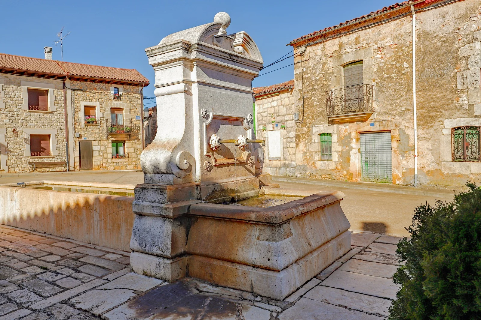 Fuente pilón