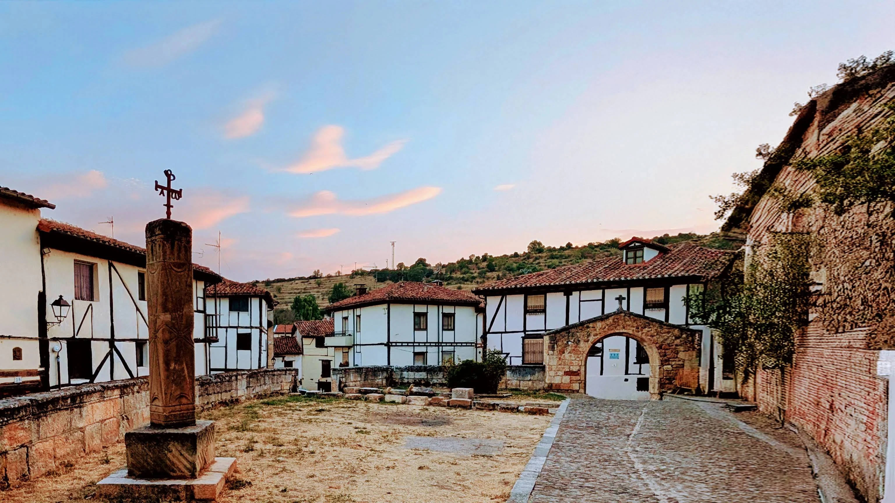 Entradq medieval a Covarrubias