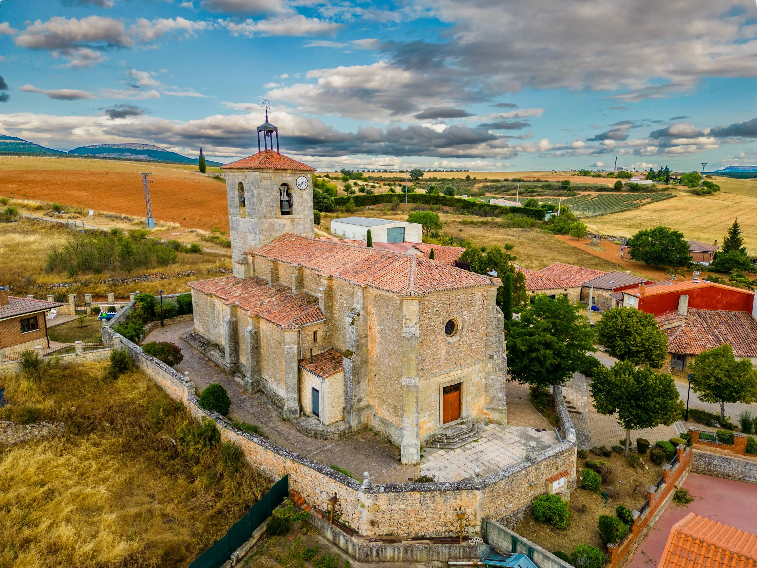 Iglesia de San Martín Obispo trasera