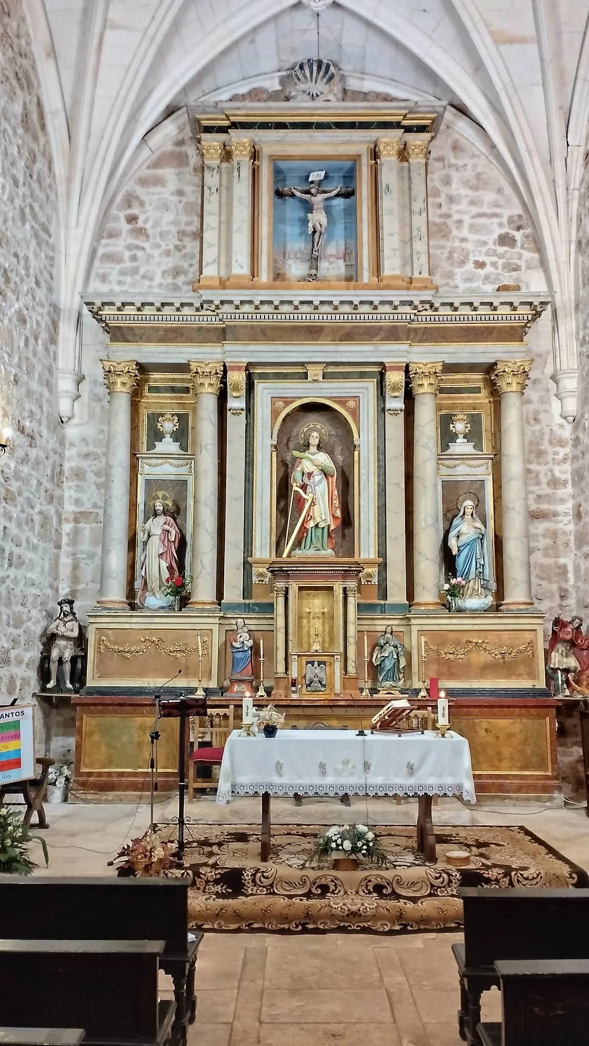 Interior de la iglesia