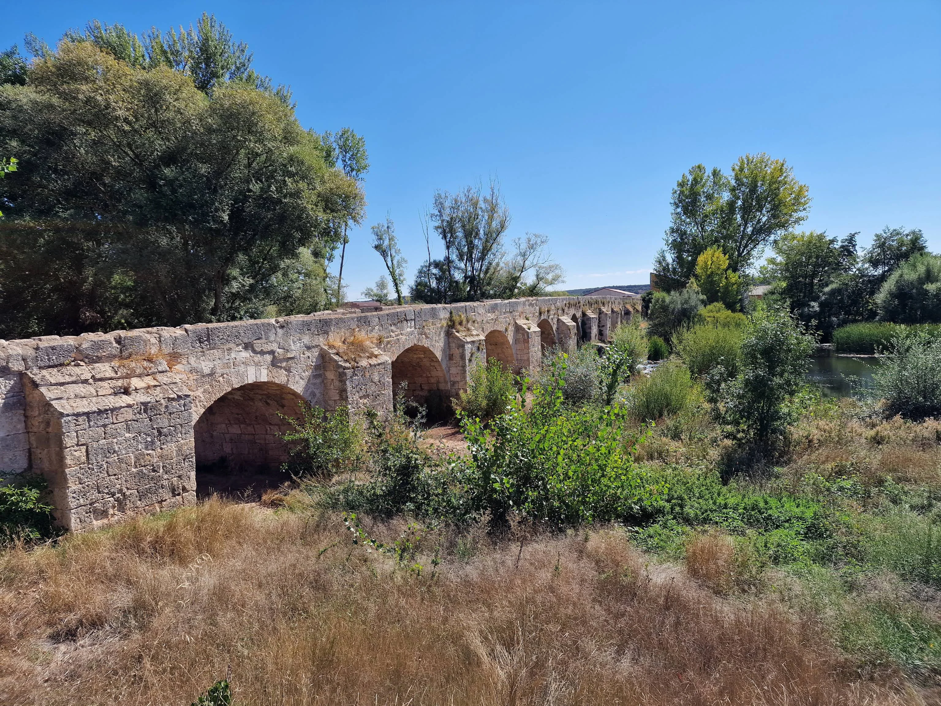 Bonito puente romano de Tordómar