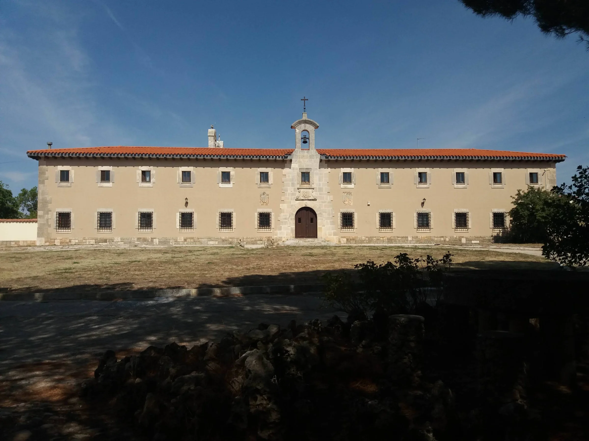 Frontal del Convento de las Madres Cirtercienses