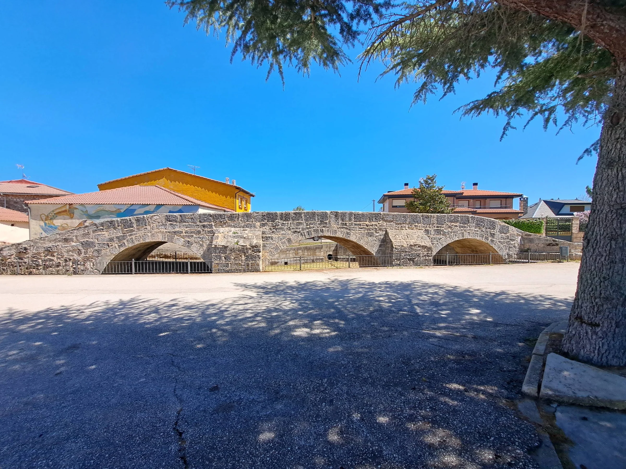 Puente romano de Villangómez