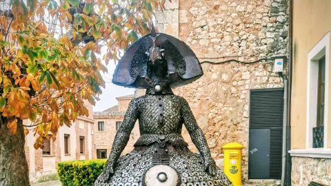 Escultura de la Menina de Lerma