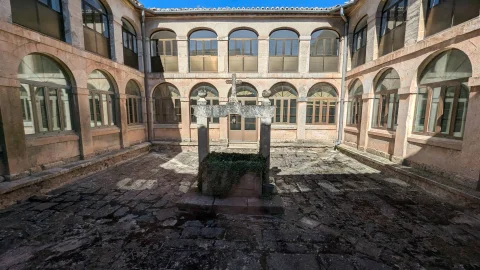 Patio con pozo
