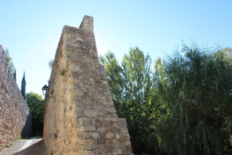 Restos de las murallas de Covarrubias