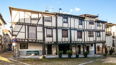 Plaza del Obispo Peña - Pórticos
