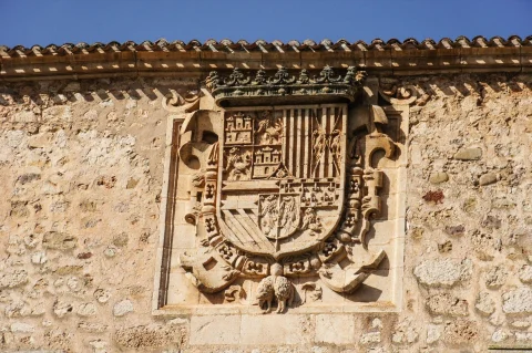Escudo heráldico del edificio