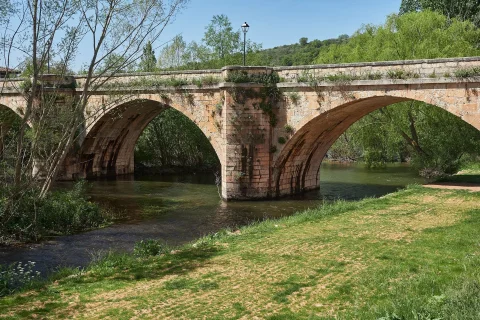 Viejo puente de Covarrubias
