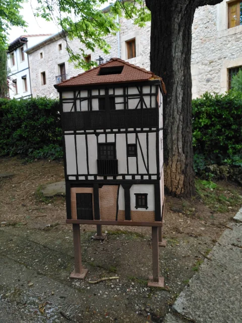 Otra papelera de Covarrubias