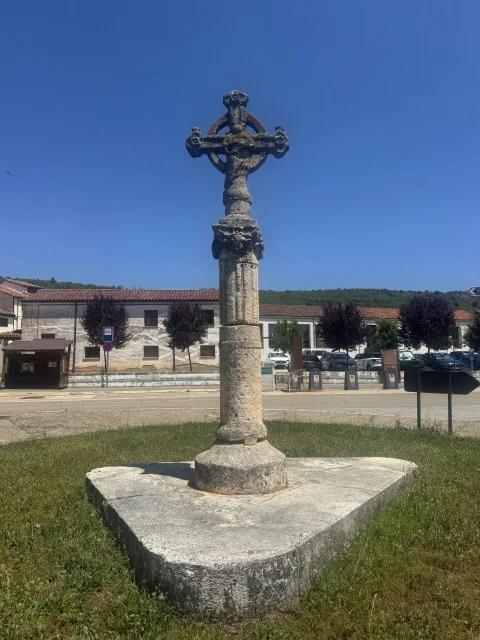 Vista frontal del crucero