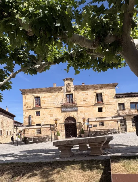 Hotel Tres Coronas de Silos
