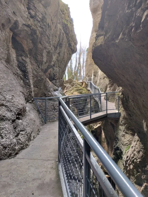 Vista del tortuoso pero a la vez seguro desfiladero