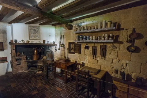 Laboratorio y Alambique de la Antigua Botica del Monasterio de Santo Domingo de Silos