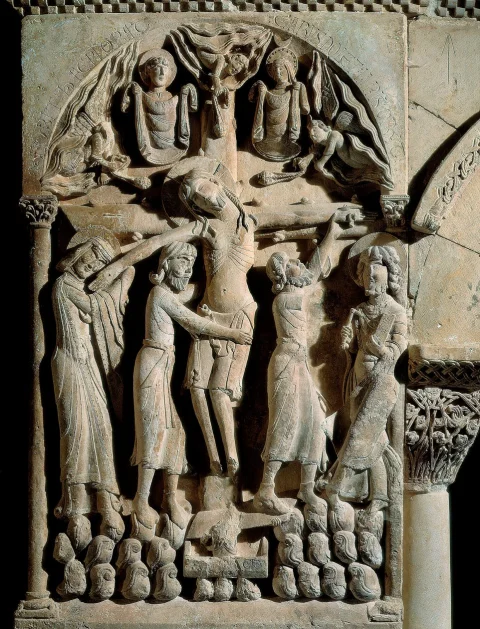 Vista frontal del Relieve del Descendimiento de la Cruz