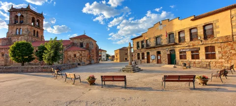 Vista Panorámica de la Plaza Mayor de Barbadillo del Mercado