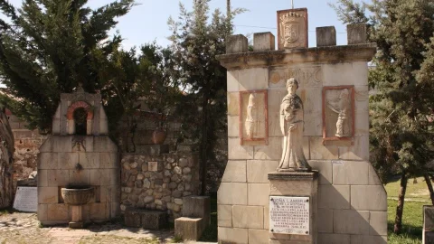 Monumento a Doña Lambra