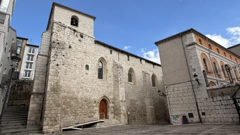 Iglesia de Santiago y Santa Águeda