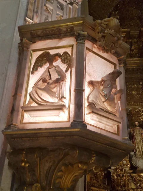Relieves del púlpito de alabastro de la Iglesia de San Lorenzo el Real de Burgos