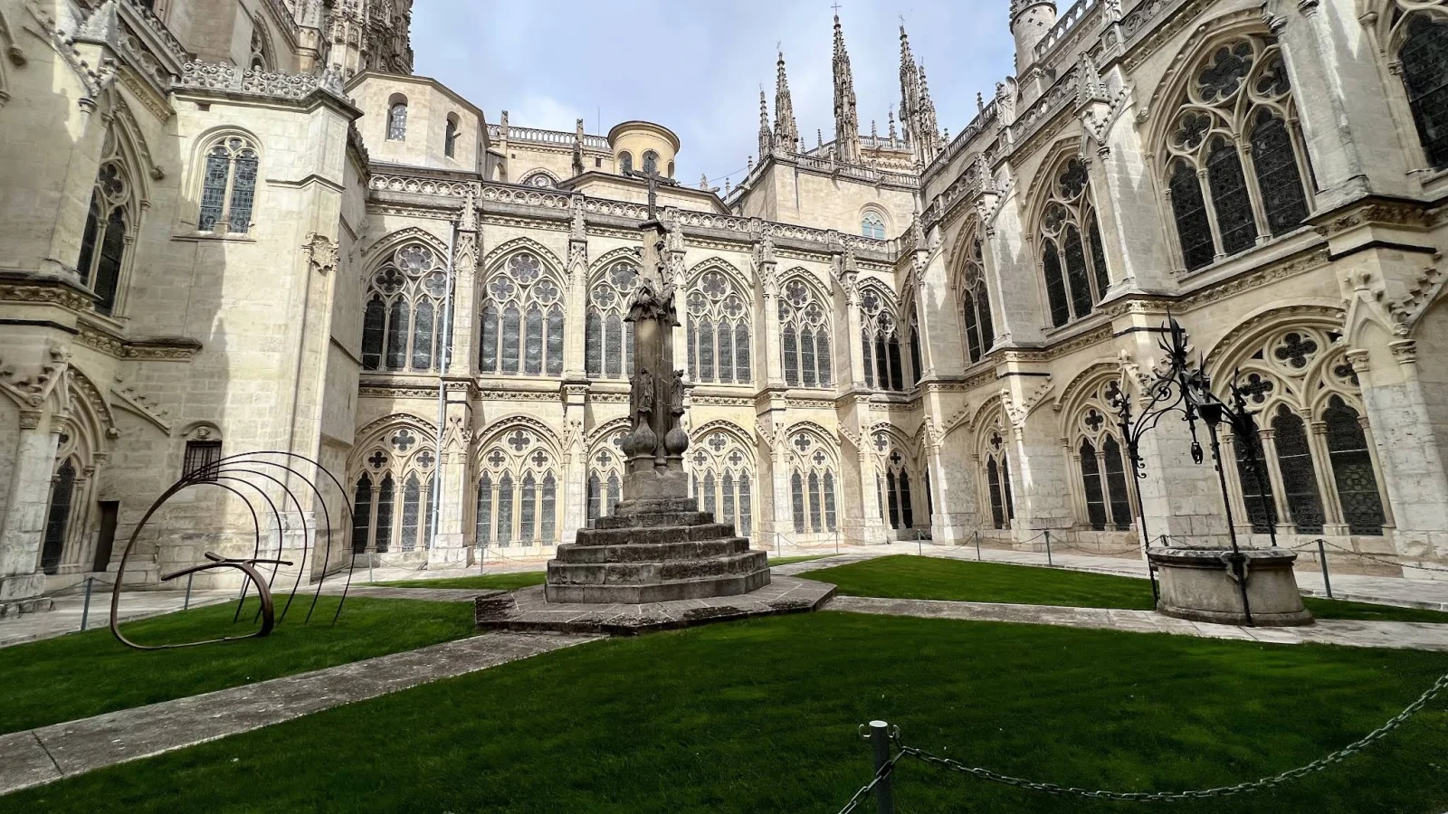 Claustro de la catedral de Burgos