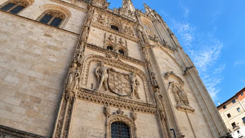 Escudo y fachada de la Capilla de los Condestables, Burgos