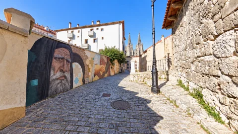 Calle Embajadores o Callejón de las Brujas