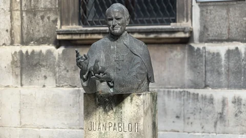 Monolito de Juan Pablo II
