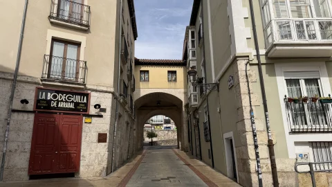 Fachada de La Bodeguilla de Arrabal en la calle San Gil