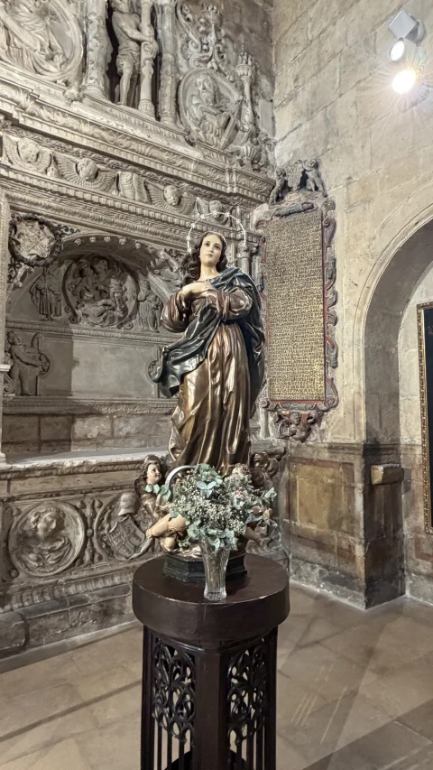 Escultura de la Inmaculada Concepción