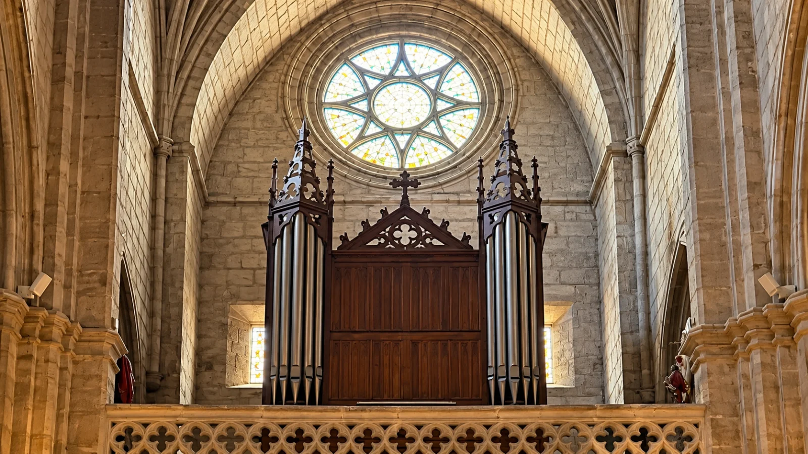Órgano del Coro de la iglesia de San Gil Abad