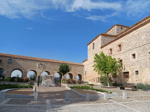 Bonita Plaza de Santa Clara