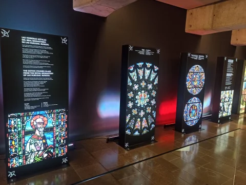 Paneles explicativos de las vidrieras góticas del Monasterio de Las Huelgas