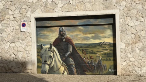 Mural urbano del Cid Campeador en un garaje de la Calle Santa Águeda