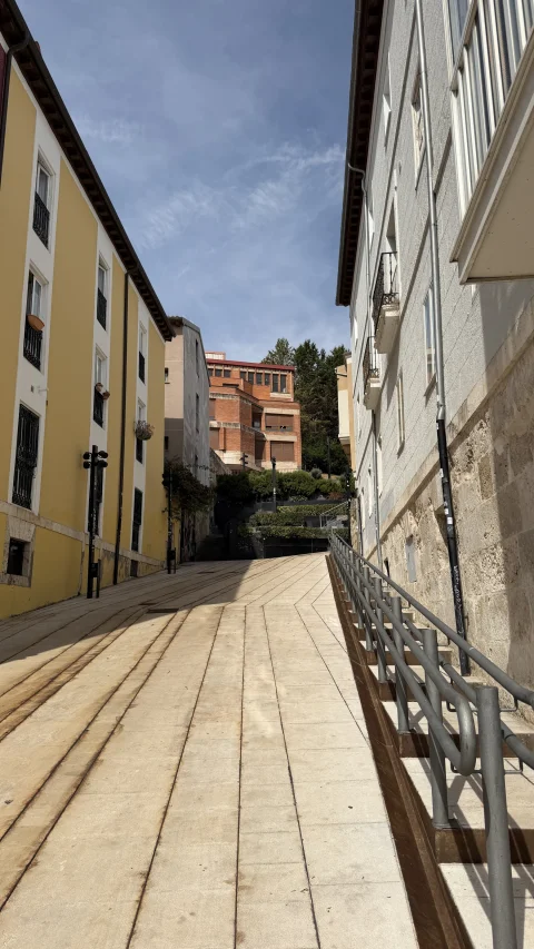 Cuesta de la Calle Hospital de los Ciegos en Burgos