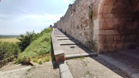 Escaleras de la puerta hacia el mirador