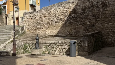 Fuente de agua de la calle Santa Águeda