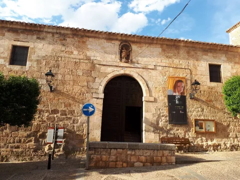 Vista frontal de la Ermita de la Piedad