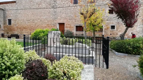 Mausoleo del Cura Merino