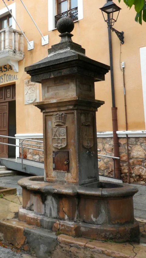 Fuente en el exterior del Ayuntamiento